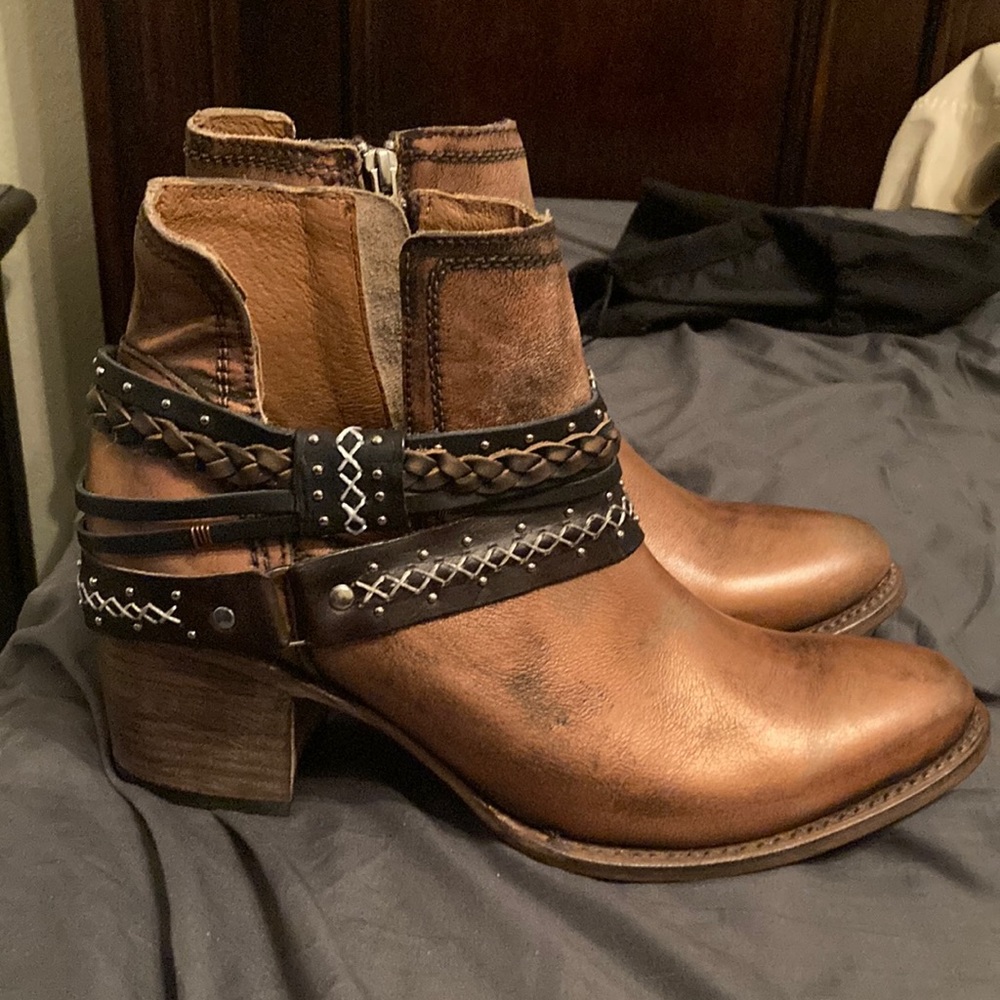 Freebird Sabelle booties